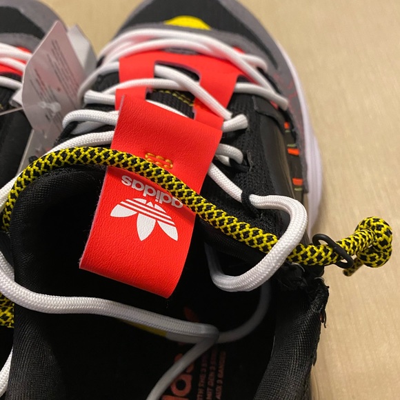 adidas Original Ozweego ZIP Sneakers!